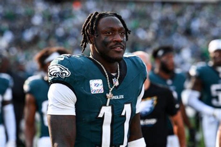 AJ Brown Wiki, Wife, Stats, Wikipedia, Age, College, Trade, Fantasy