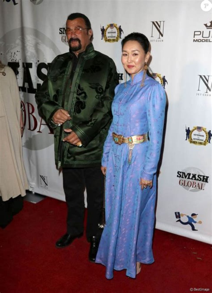 All Truth About Steven Seagal's Wife