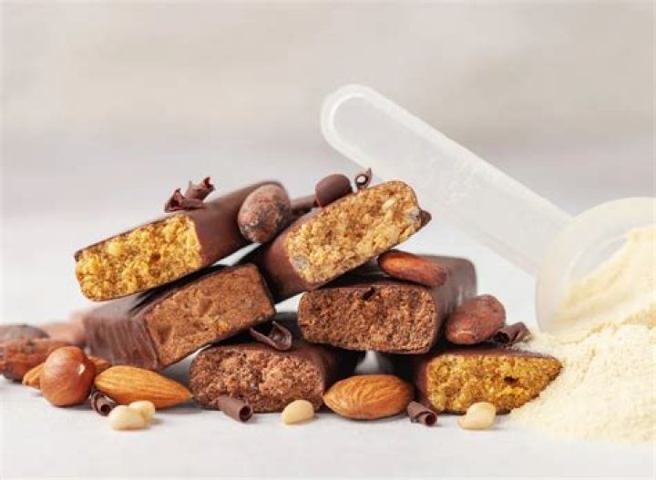 Best Low-Carb Protein Bars (2024)