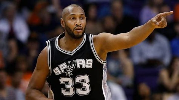 Boris Diaw Height, Age, Girlfriend, Family, Biography & More » StarsUnfolded