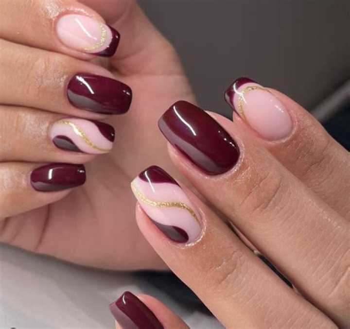 20 Burgundy Nail Ideas That Bring Autumn to Your Fingertips