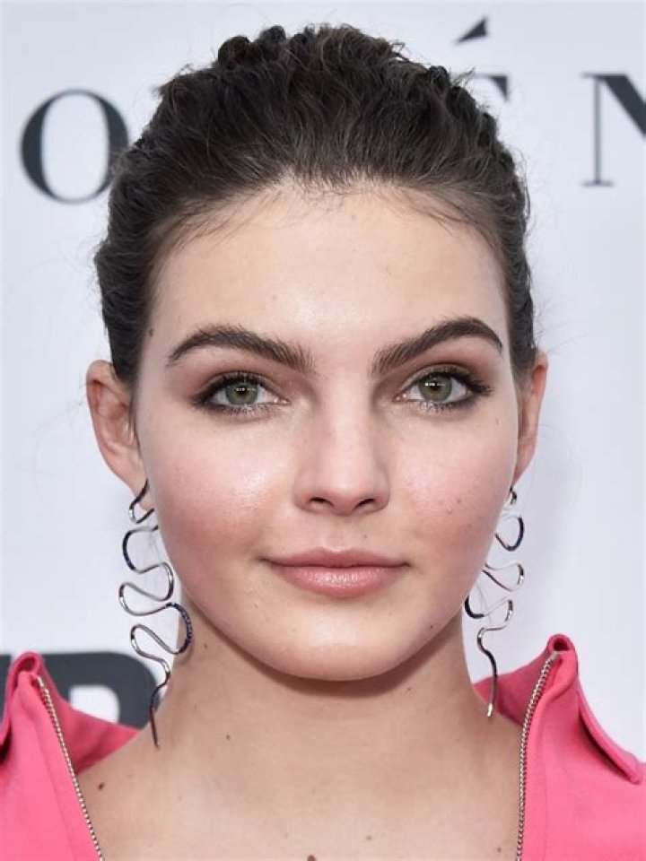 Camren Bicondova Biography, Age, Wiki, Height, Weight, Boyfriend, Family & More