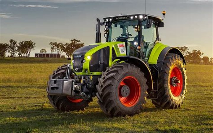 Claas Axion 920 Row-Crop Tractor Price, Specs, Review 2022