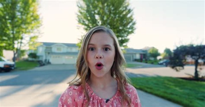 Claire Crosby Biography, Age, Wiki, Height, Weight, Boyfriend, Family & More