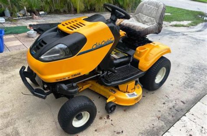 Cub Cadet i1046 Price, Specs, Review, Attachments 2022