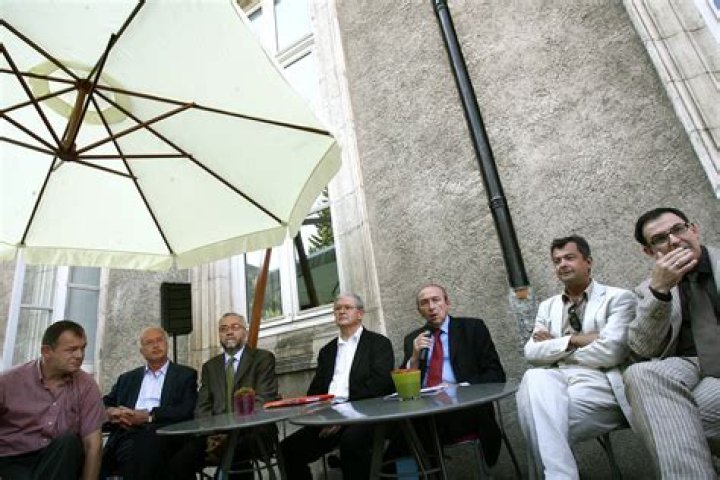 David Kimelfeld wikipédia, biographie, épouse, origine, femme, nouveau compagnon, taille, enfant et plus