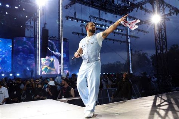16) When Drake landed in London.