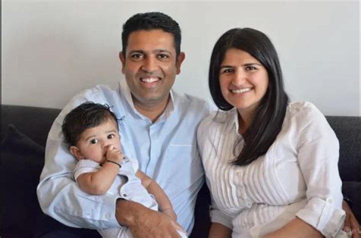 Hari Sreenivasan, Indian Ethnicity Journalist, Married Music Supervisor: Blessed With Toddler Son and Wife