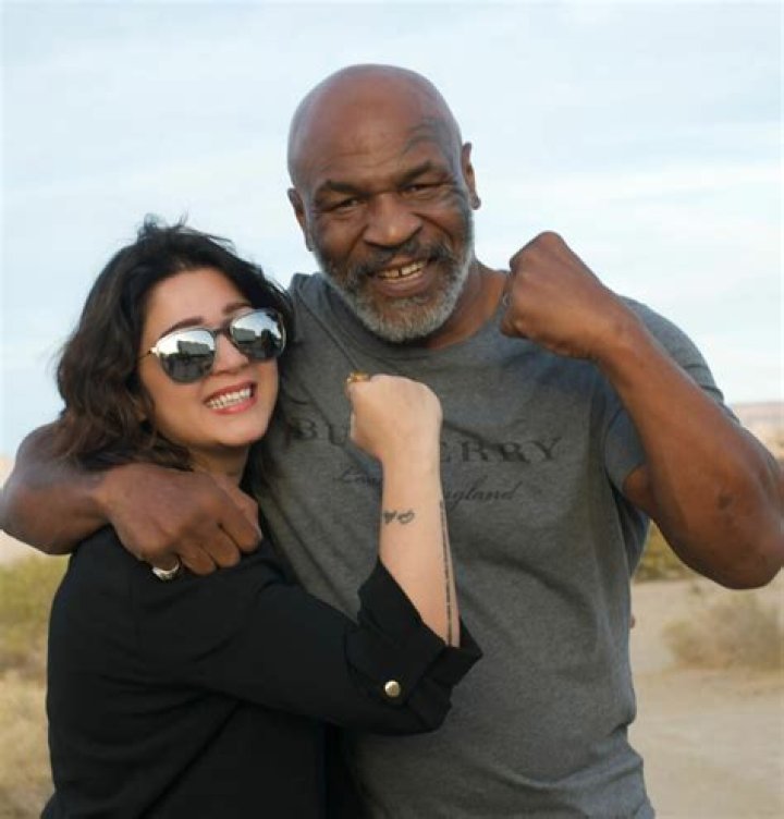 Team Liger Poses With Mike Tyson