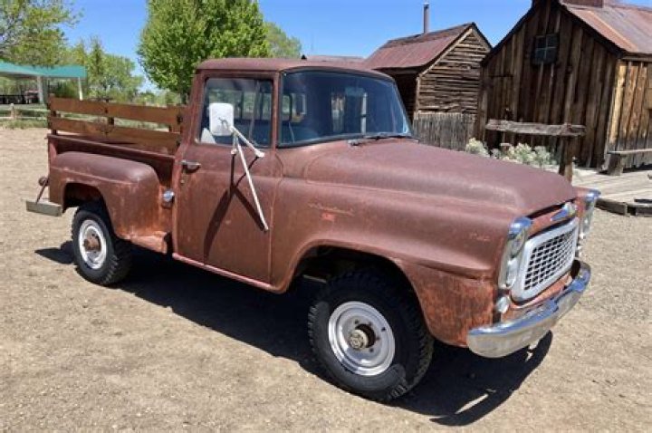 International Harvester B-275 Price, Specs, Review 2022