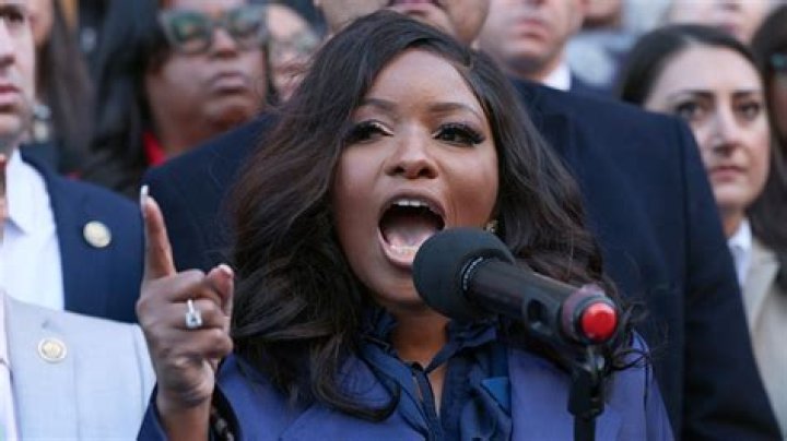 Jasmine Crockett Impeachment Inquiry, Twitter, Wikipedia, Age, Video, District Map, Husband