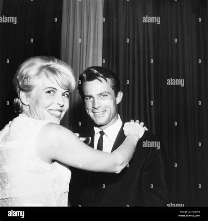 Who Is Joan Kenlay? Ex-Wife Of Robert Conrad