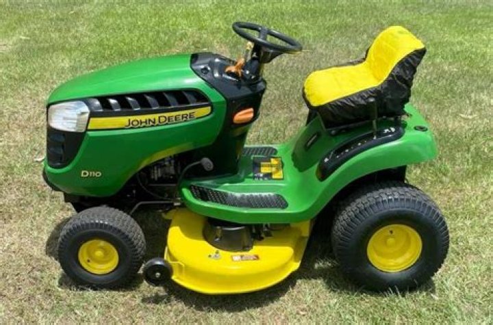 John Deere D110 Price, Specs, Review & Attachments 2022