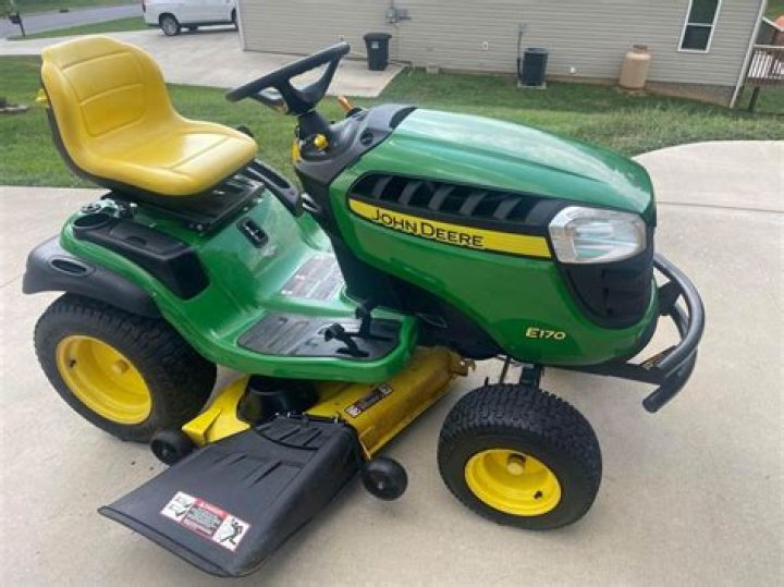 John Deere E170 Price, Specs, Review, Attachments 2022