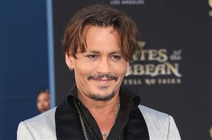 Johnny Depp Wiki, Height, Weight, Age, Girlfriend, Family, Biography & More