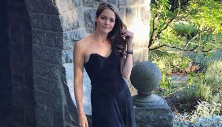 Kate Stoltz From Breaking Amish Now: She Has Her Own Clothing Line!