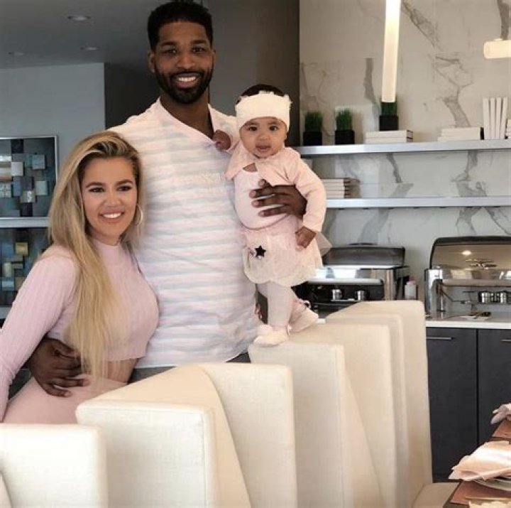 What is Khloe Kardashian's net worth in 2021?