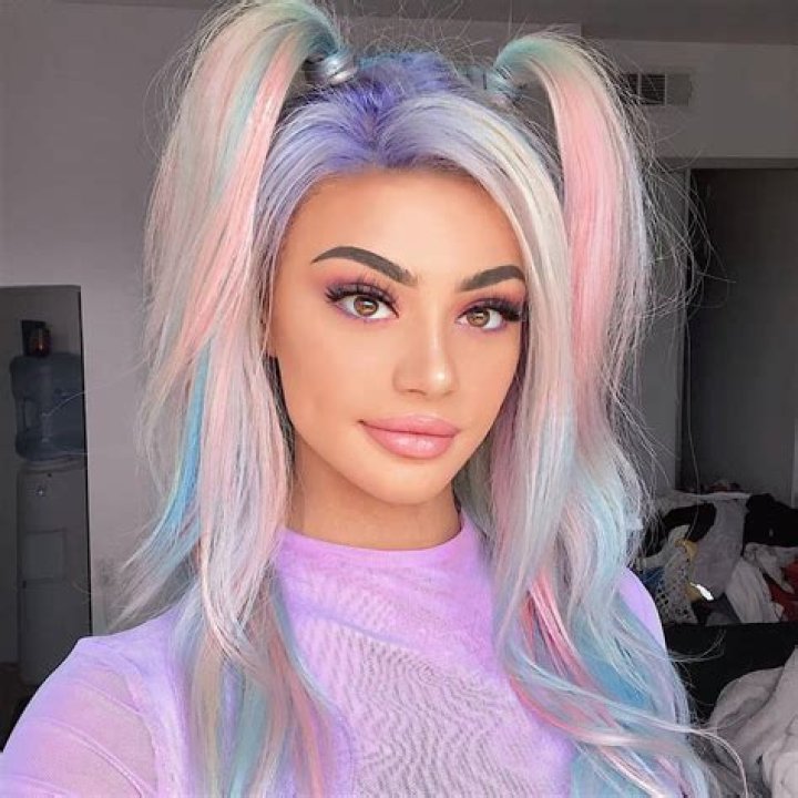 Kristen Hancher Biography, Age, Wiki, Height, Weight, Boyfriend, Family & More