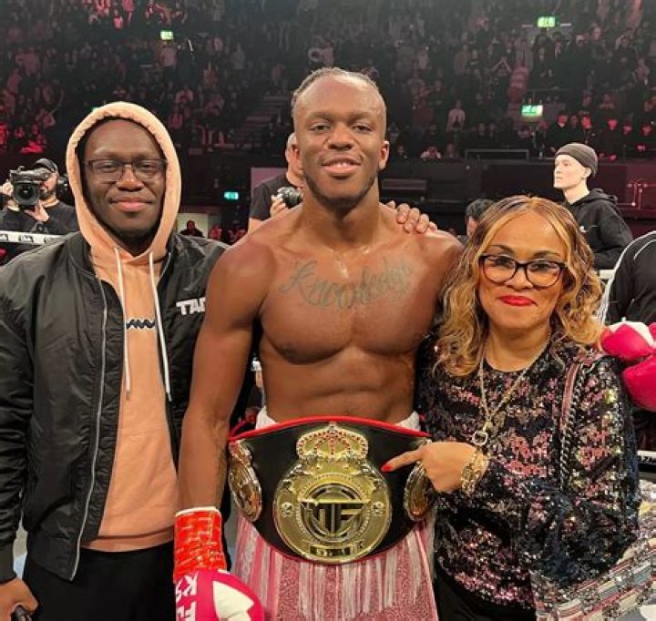 KSI baffles fans after making incredible admission about his younger brother Deji