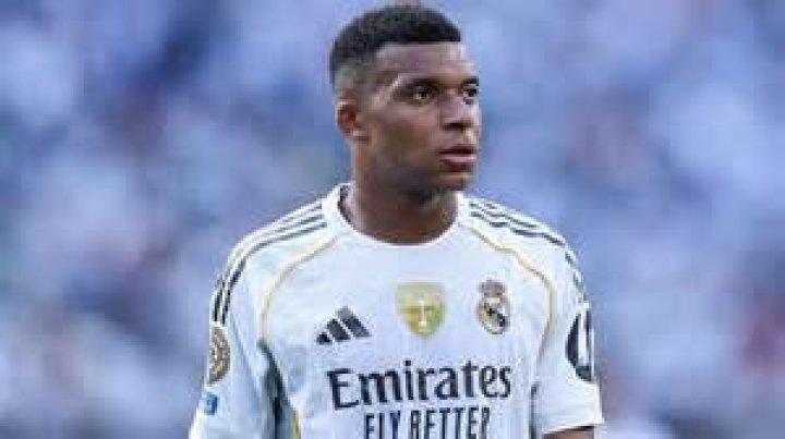 Kylian Mbappe Stays’ Real Madrid Hit With Major BLOW!