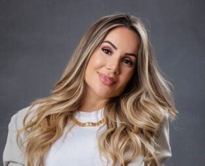 Who Is Larissa Pereira? Roberto Firmino Wife