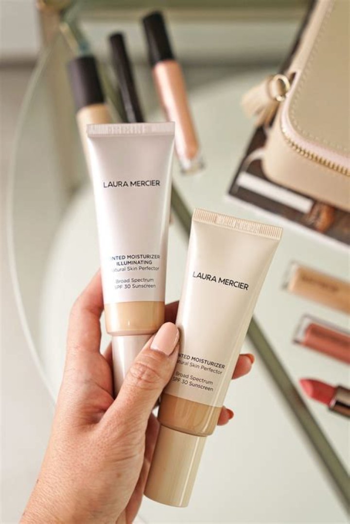 Laura Mercier New Tinted Moisturizer Review: Radiant Results