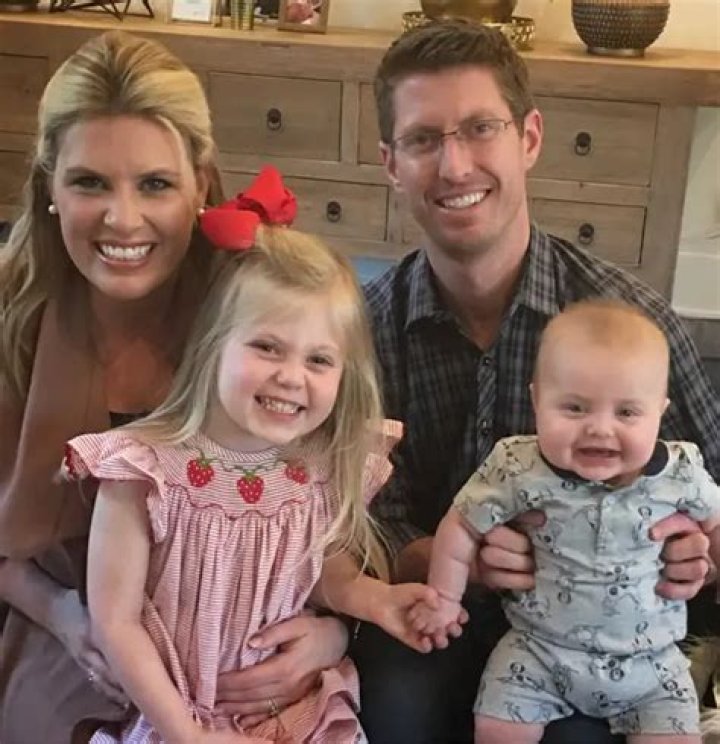 Lauren Przybyl Wiki: Her Married Life With Husband, Post-Pregnant Story and Possibly Her Age