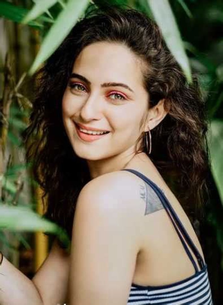 Lavina Tandon (Actress) Height, Weight, Age, Affairs, Biography & More » StarsUnfolded