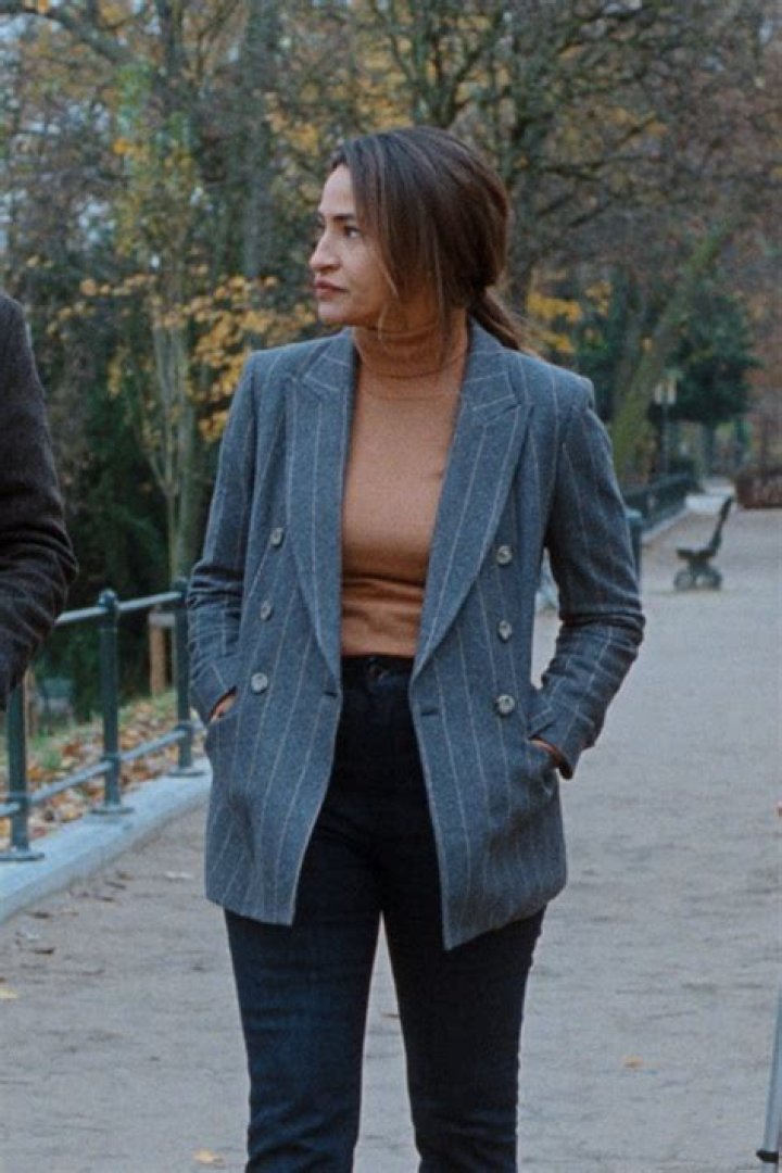 Léonie Simaga wikipédia, biographie, épouse, origine, mari, nouveau compagnon, taille, enfant et plus