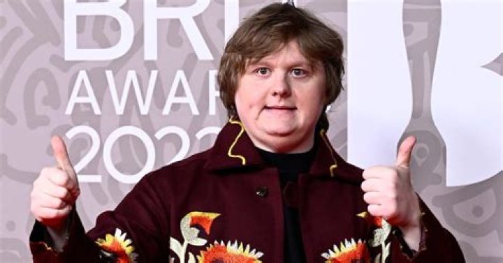What is Lewis Capaldi's net worth?