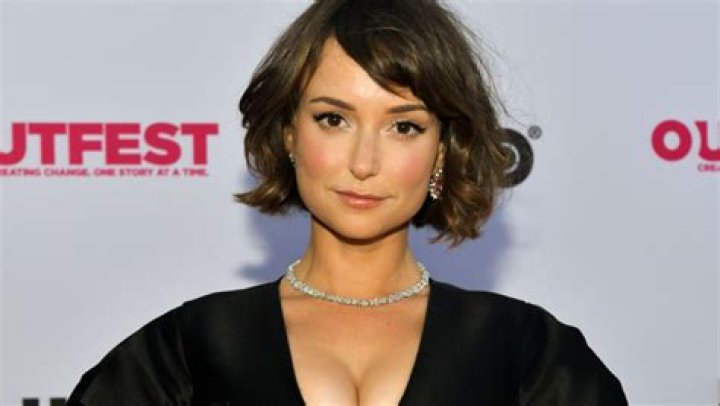Lily Att Body, Bikini, Measurements, Girl, Real Name, Instagram, Body, Net Worth, Breast Reduction, Salary