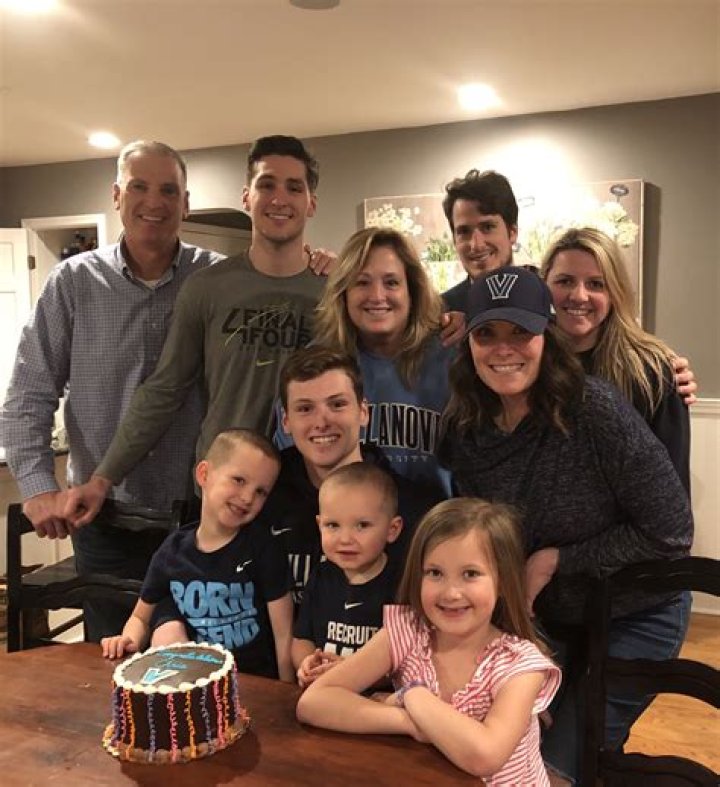 Love life of Ryan Arcidiacono. His Girlfriend, Parents, Family, Salary, Jersey