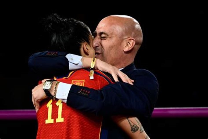 Luis Rubiales Wiki, Wikipedia, Wife, Video, Statement, Instagram, Net Worth, Partner, Age, Kissing, Crotch, Reddit, Married