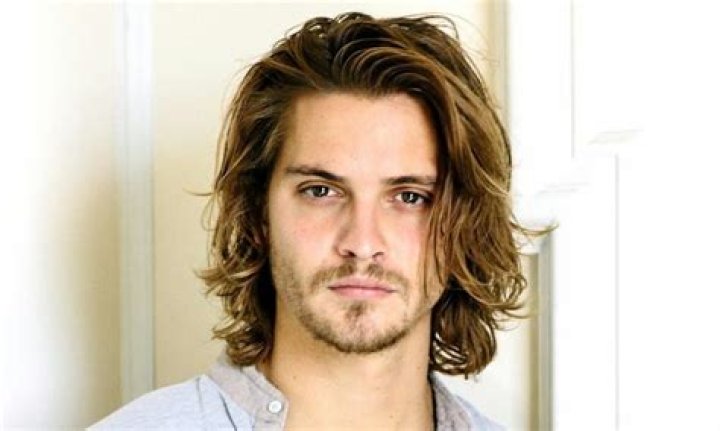 Luke Grimes' Wiki - Net Worth, Wife, Girlfriend – Biography