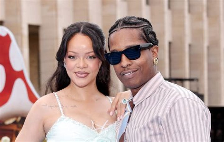 15 Drake Lyrics That Were Almost Definitely About Rihanna
