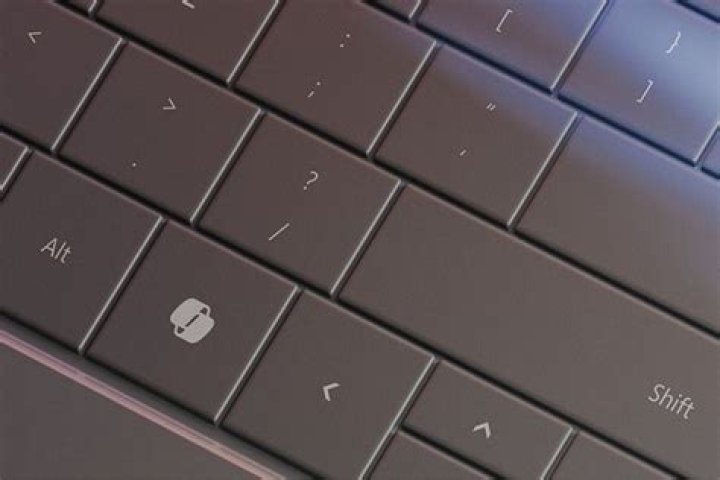Microsoft Announces AI Key on Windows 11 PCs