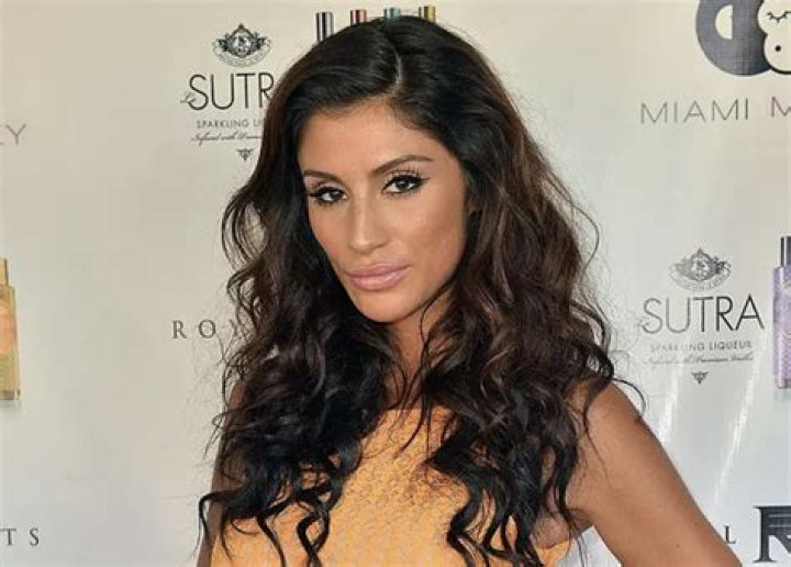 Morgan Osman Plane, Age, Ethnicity, Instagram Famous You Bum, Before, Flight, Airport