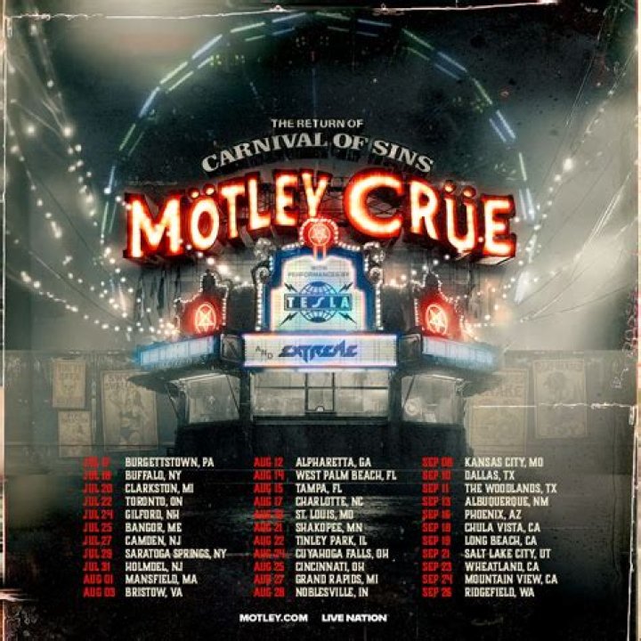 Motley Crue Announces Crue Fest 2: The White Trash Circus