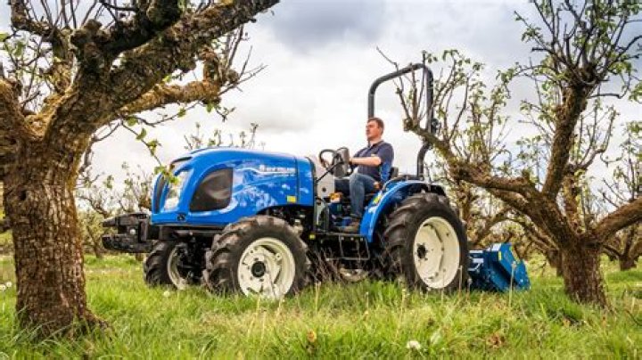 New Holland Boomer 1025 Price, Specs, Review, Attachments 2022