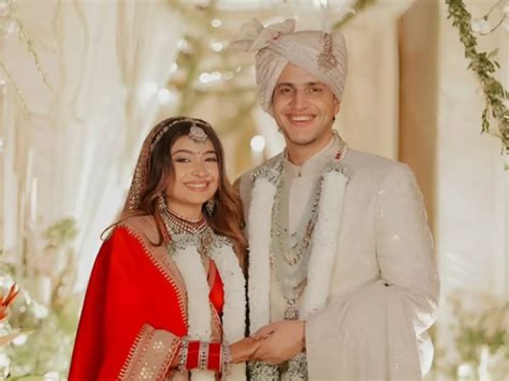 Nischay Malhan (Triggered Insaan) Height, Age, Girlfriend, Wife, Family, Biography & More » StarsUnfolded