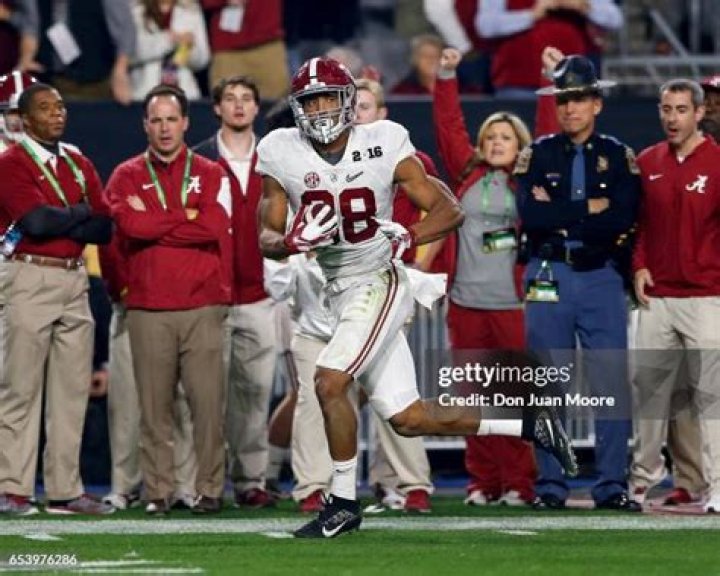 O.J. Howard Salary & Contract