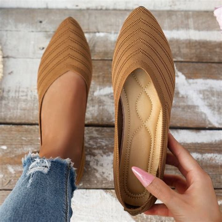 25 Pointed-Toe Shoes That Will Keep Your Style on Point
