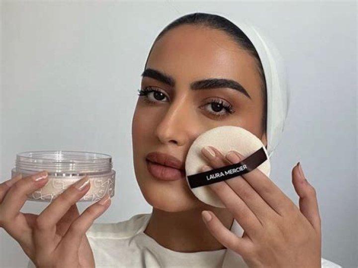 Powder Puffs Are Trending—Here's How to Use Them For Flawless Makeup