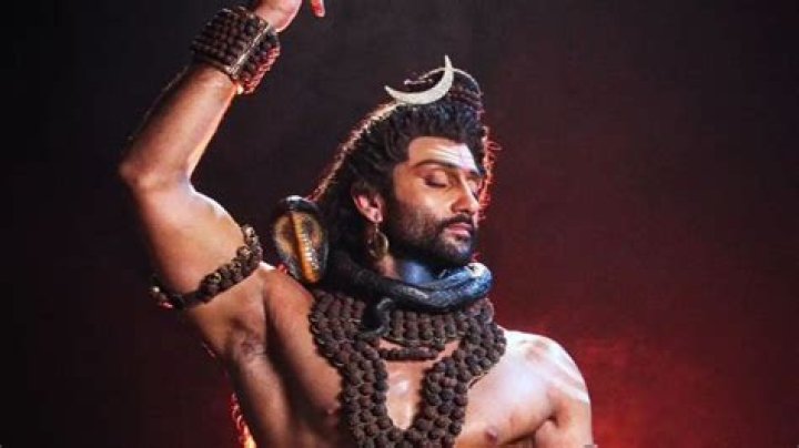 Ram Yashvardhan Height, Age, Wife, Family, Biography & More » StarsUnfolded