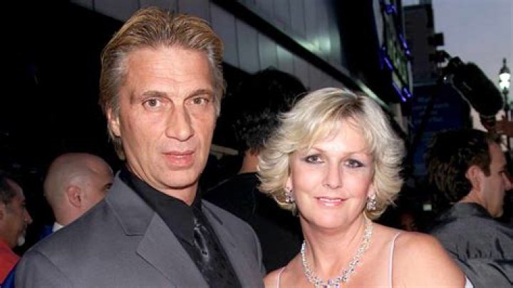 Robert Gene Carter - Who Is Nick Carter Father?