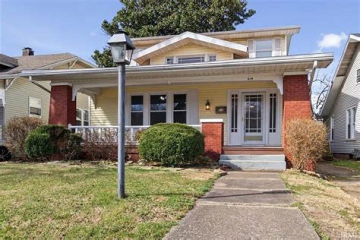 The Roseanne House is For Sale [Peek Inside]