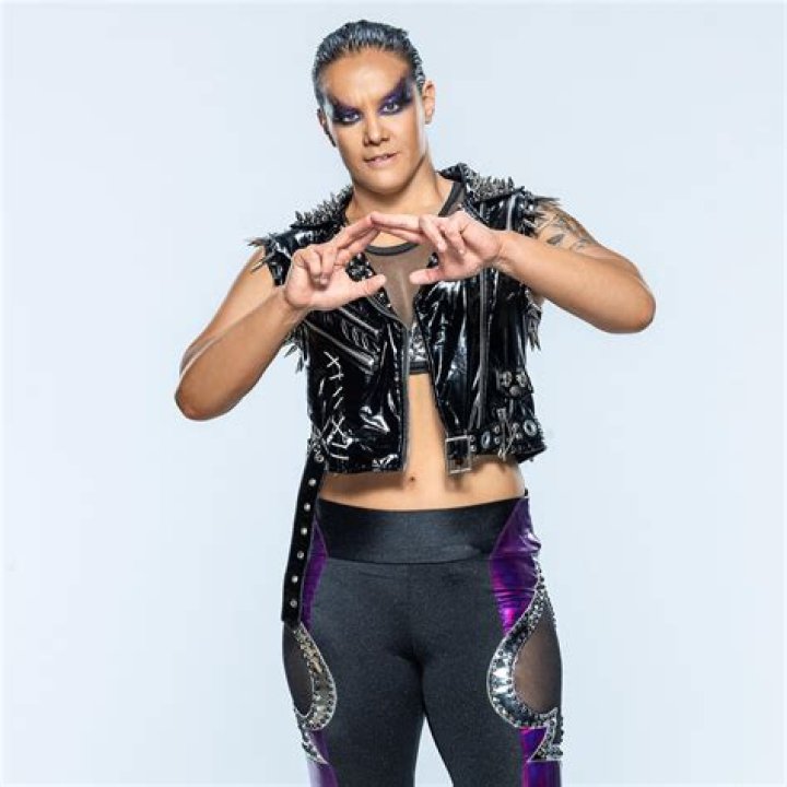 Shayna Baszler Gay, Wife, Partner, Husband Name, Black Belt, Net Worth, MMA, Eyebrows, Teeth, UFC Record, Height, Weight, Relationships, Instagram