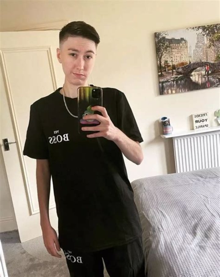 Viral star who made 'I'm in my mum's car' is 'close' to starting on testosterone after coming out as trans