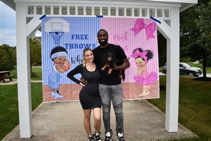 Who is Colleen Byrne, Girlfriend of Theo Pinson? His Parents, Family, Salary, Jersey