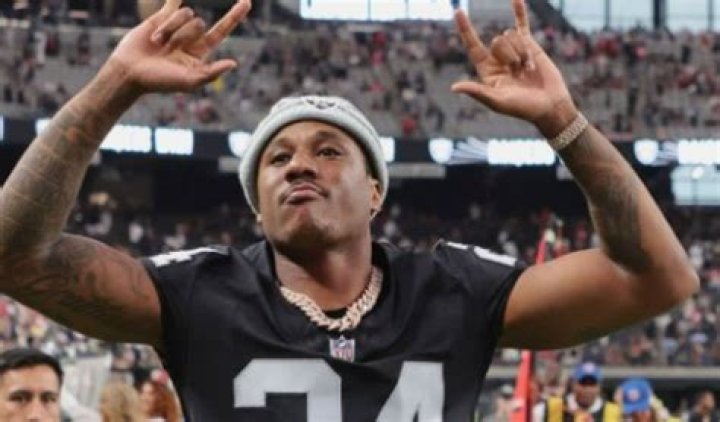 Who is Marcus Peters girlfriend? His parents, family, contract, salary, networth